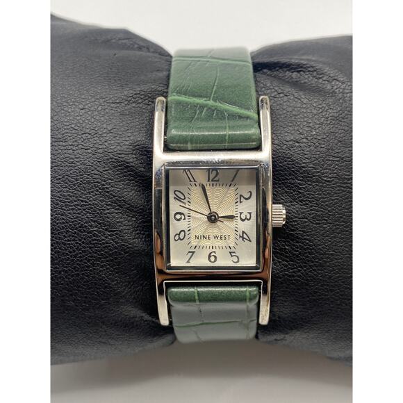 Nine West Silver Tone Square Dial Green Leather Band Watch Working New Battery - Picture 1 of 7